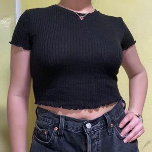 SHEIN Black Ribbed Lettuce Edge Crop Top